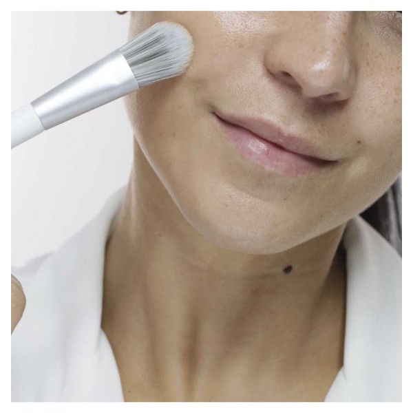 Beter Brocha para maquillaje fluido nº83
